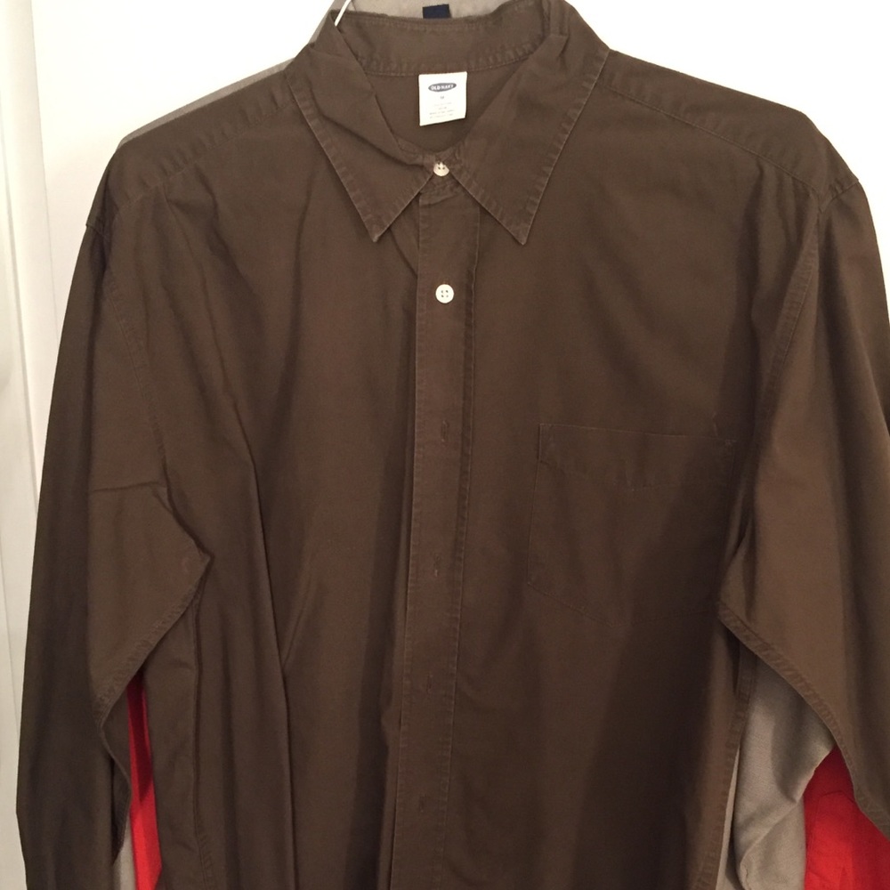 Men’s Old Navy Dress Shirt‼️SIZE MEDIUM ‼️